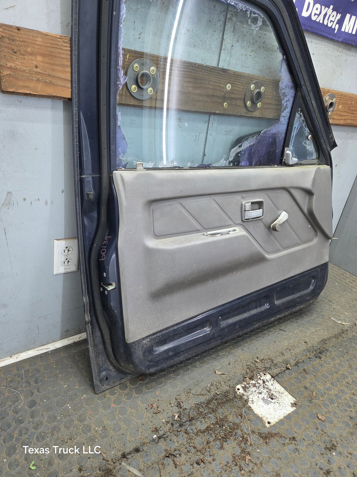 1988-1996 Isuzu Pickup LH Driver Side Front Door