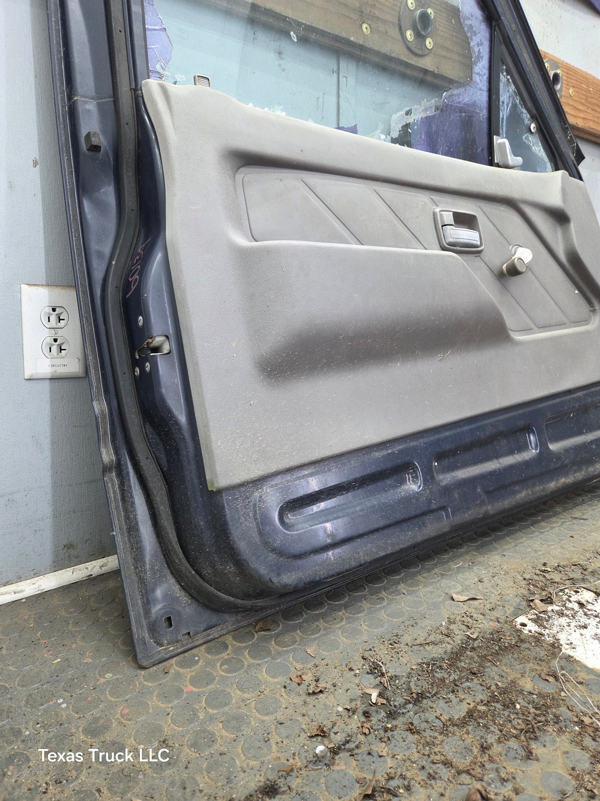 1988-1996 Isuzu Pickup LH Driver Side Front Door