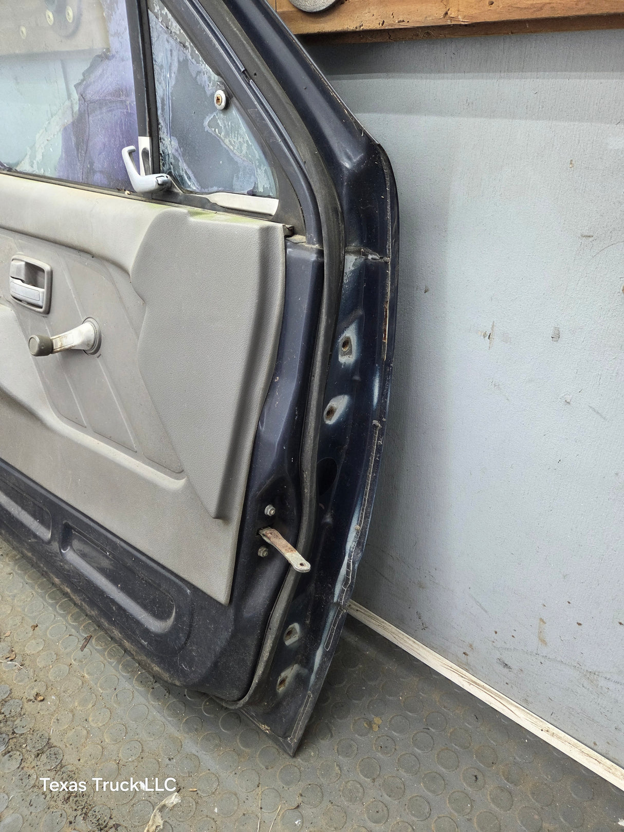 1988-1996 Isuzu Pickup LH Driver Side Front Door