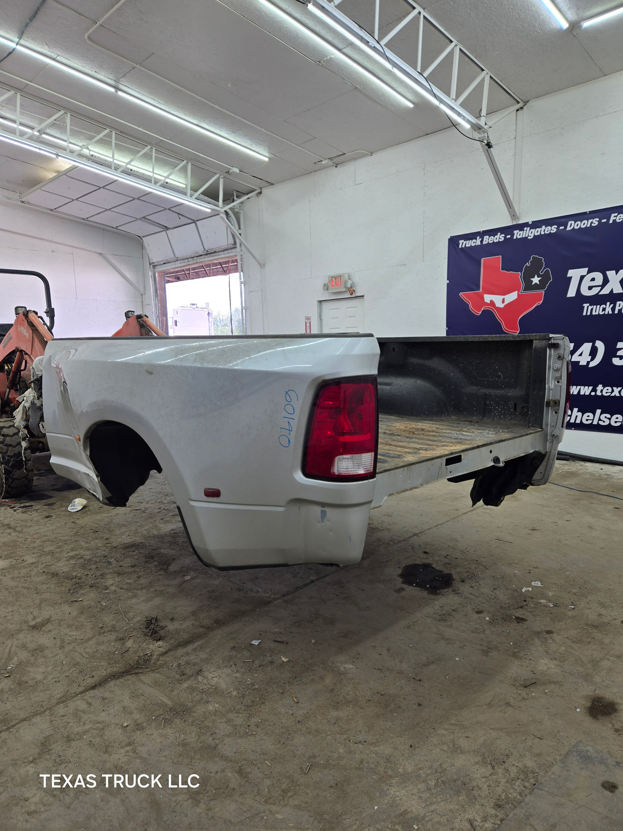 2009-2018 Dodge Ram 3500 4500 4th Gen Dually 8' Truck Truck Bed Good Passenger side