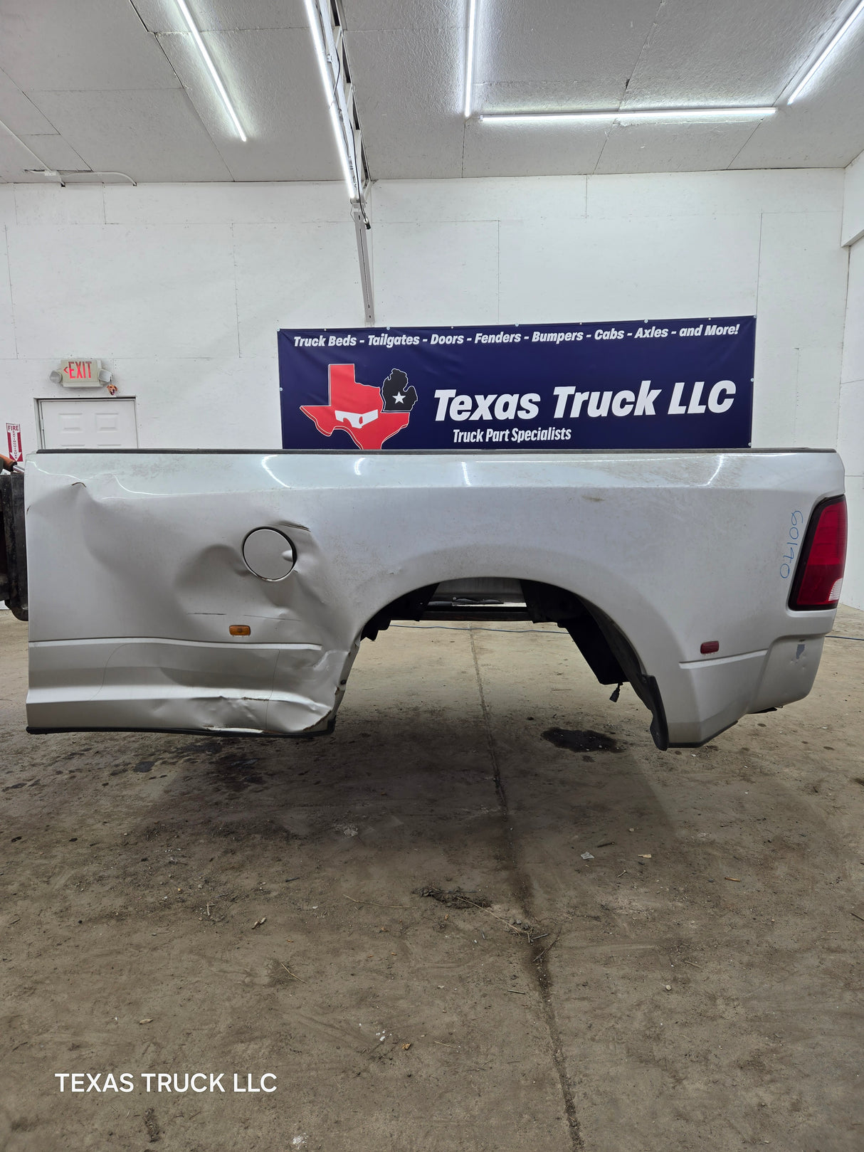 2009-2018 Dodge Ram 3500 4500 4th Gen Dually 8' Truck Truck Bed Good Passenger side