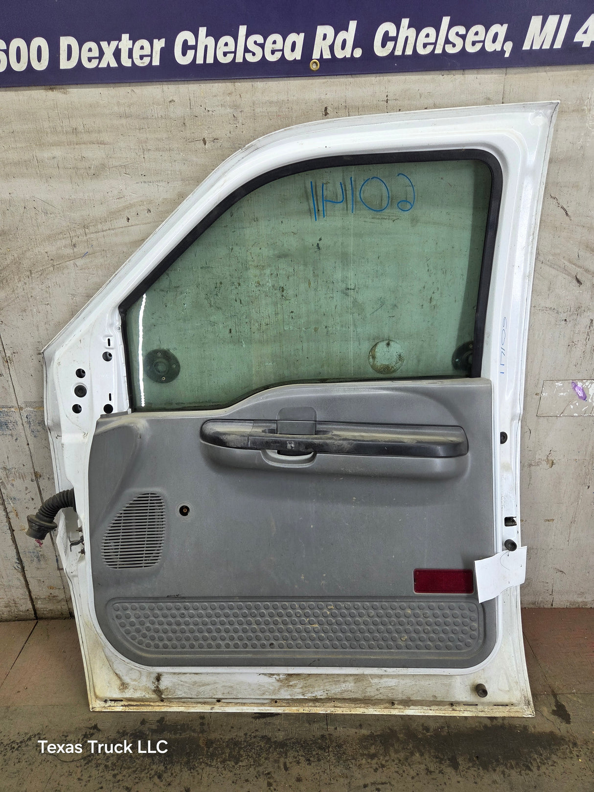 1999-2011 Ford Super Duty / Excursion Front Passenger RH Door F250 F350 F450 F550