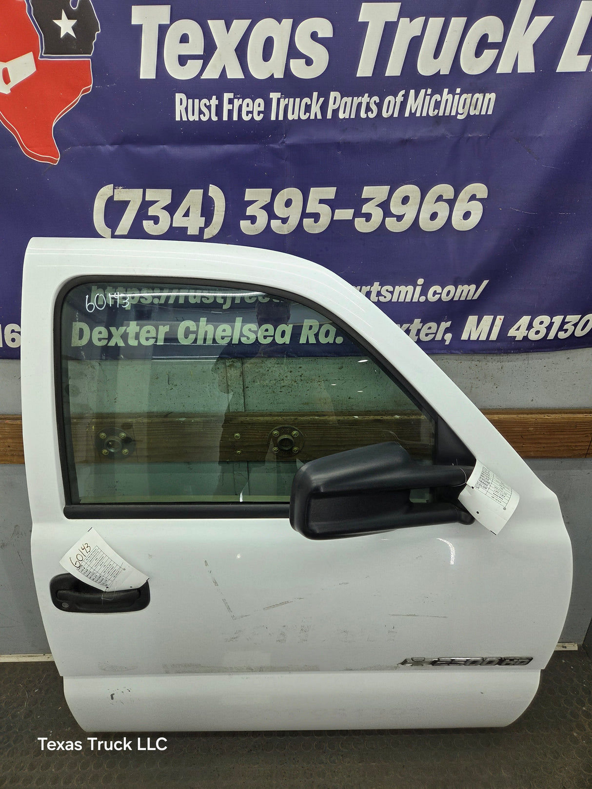 1999-2006 Chevrolet Silverado / GMC Sierra 1500 2500 3500 HD Front Passenger side Door RH