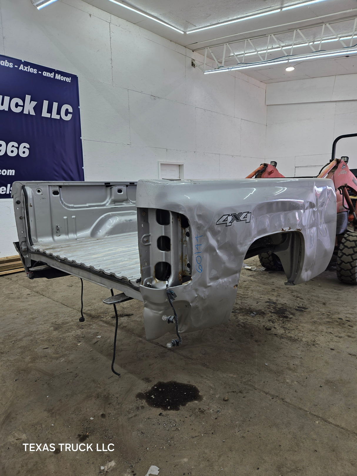 2007-2013 Chevrolet Silverado 1500 2500 3500 HD 6' 6" Short Truck