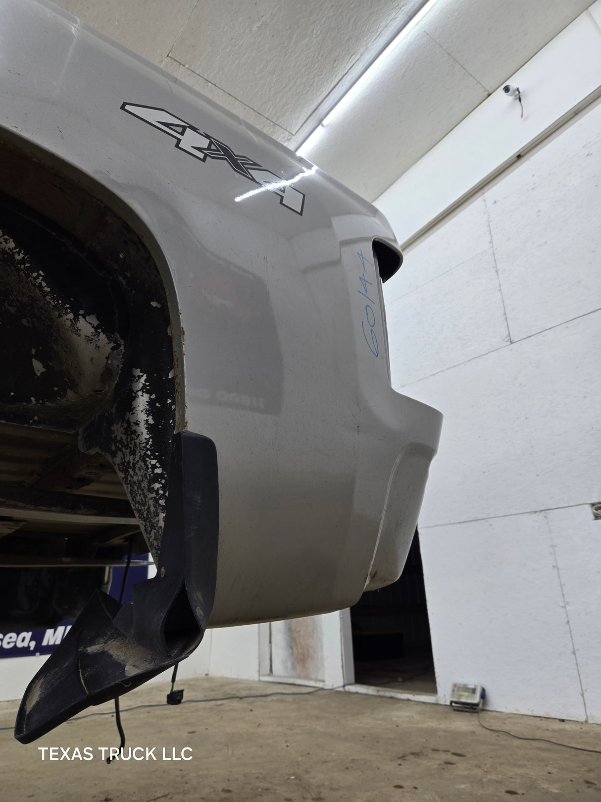 2007-2013 Chevrolet Silverado 1500 2500 3500 HD 6' 6" Short Truck