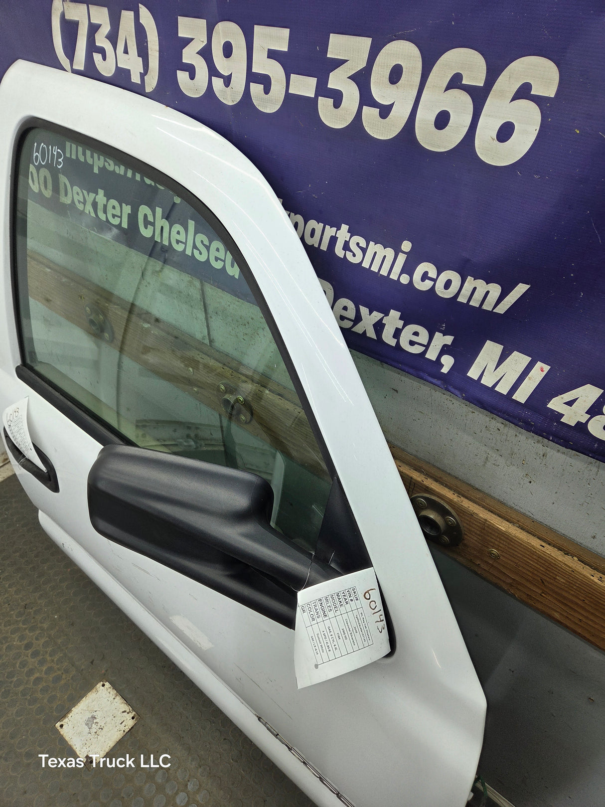 1999-2006 Chevrolet Silverado / GMC Sierra 1500 2500 3500 HD Front Passenger side Door RH