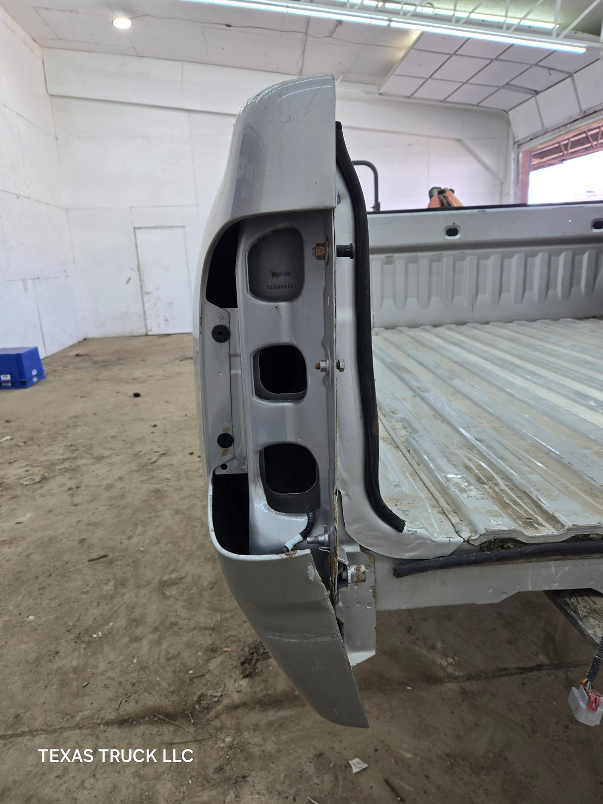 2007-2013 Chevrolet Silverado 1500 2500 3500 HD 6' 6" Short Truck