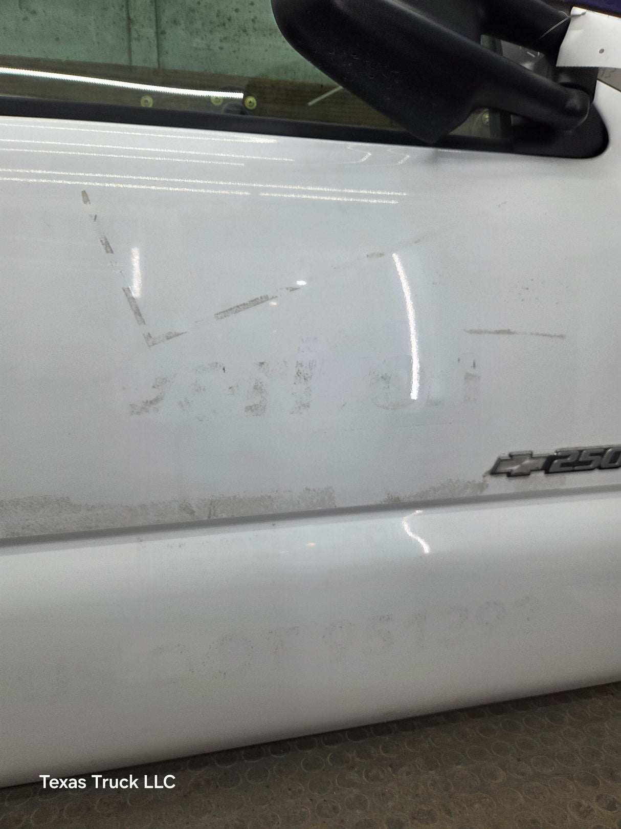 1999-2006 Chevrolet Silverado / GMC Sierra 1500 2500 3500 HD Front Passenger side Door RH