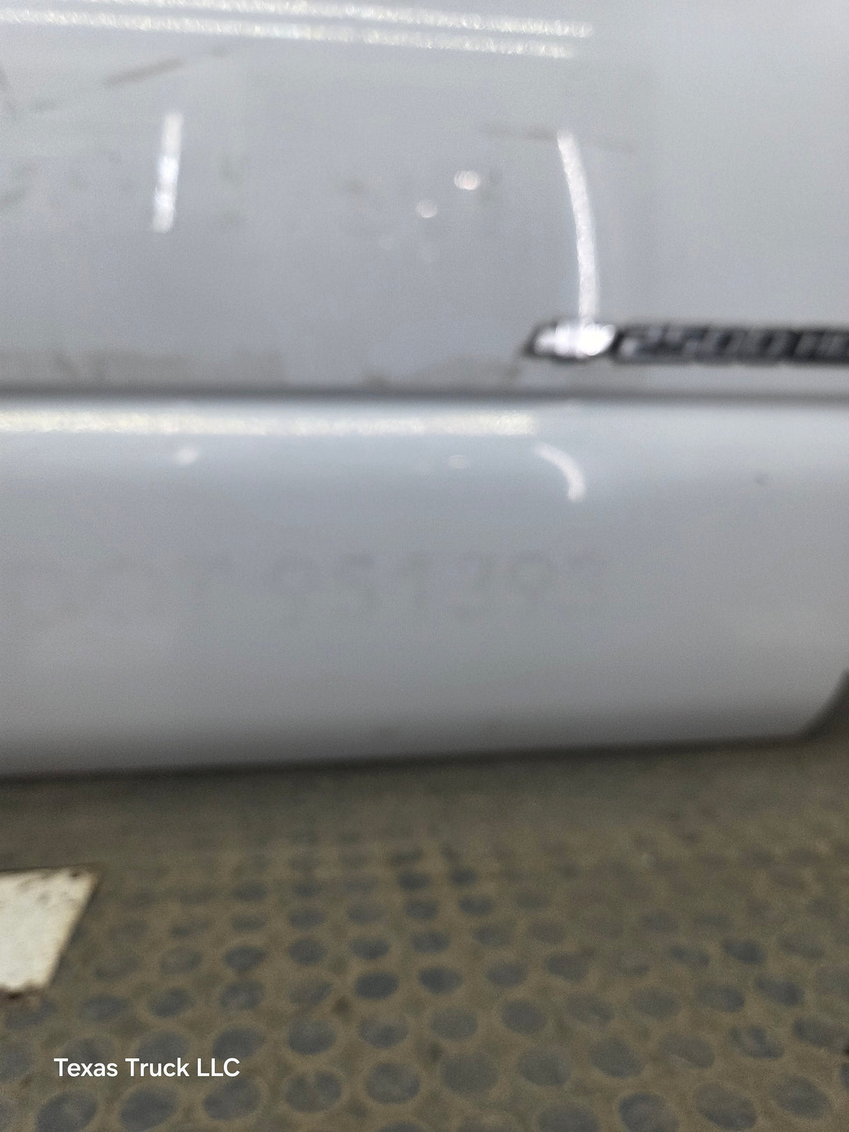 1999-2006 Chevrolet Silverado / GMC Sierra 1500 2500 3500 HD Front Passenger side Door RH