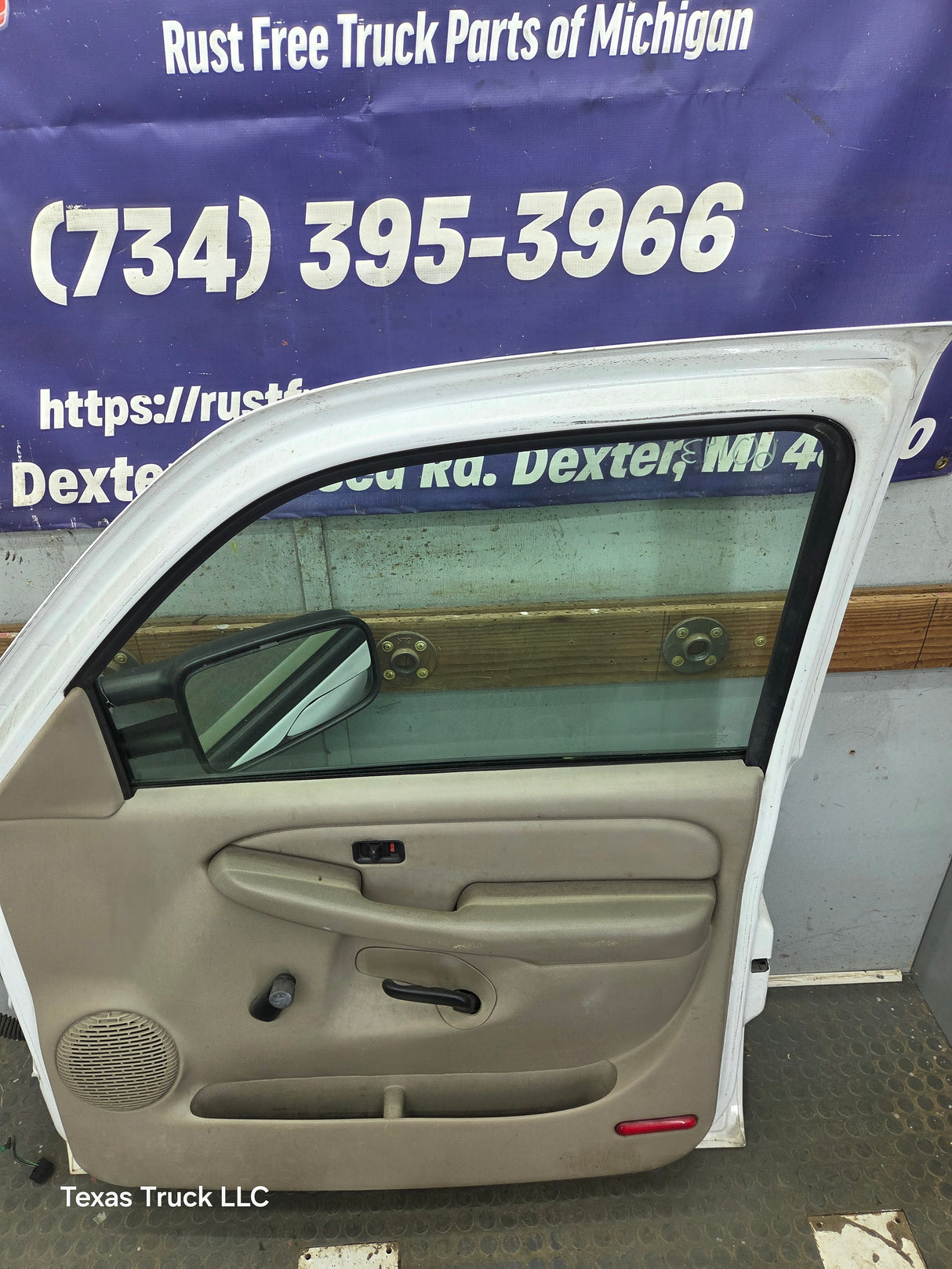 1999-2006 Chevrolet Silverado / GMC Sierra 1500 2500 3500 HD Front Passenger side Door RH