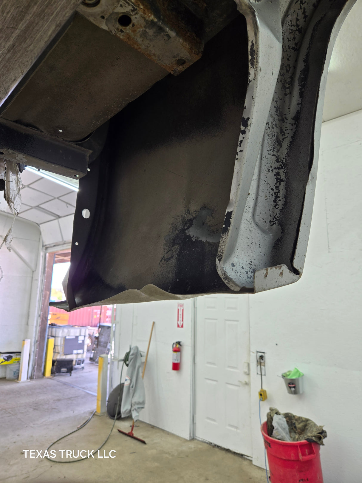 2007-2013 Chevrolet Silverado 1500 2500 3500 HD 6' 6" Short Truck