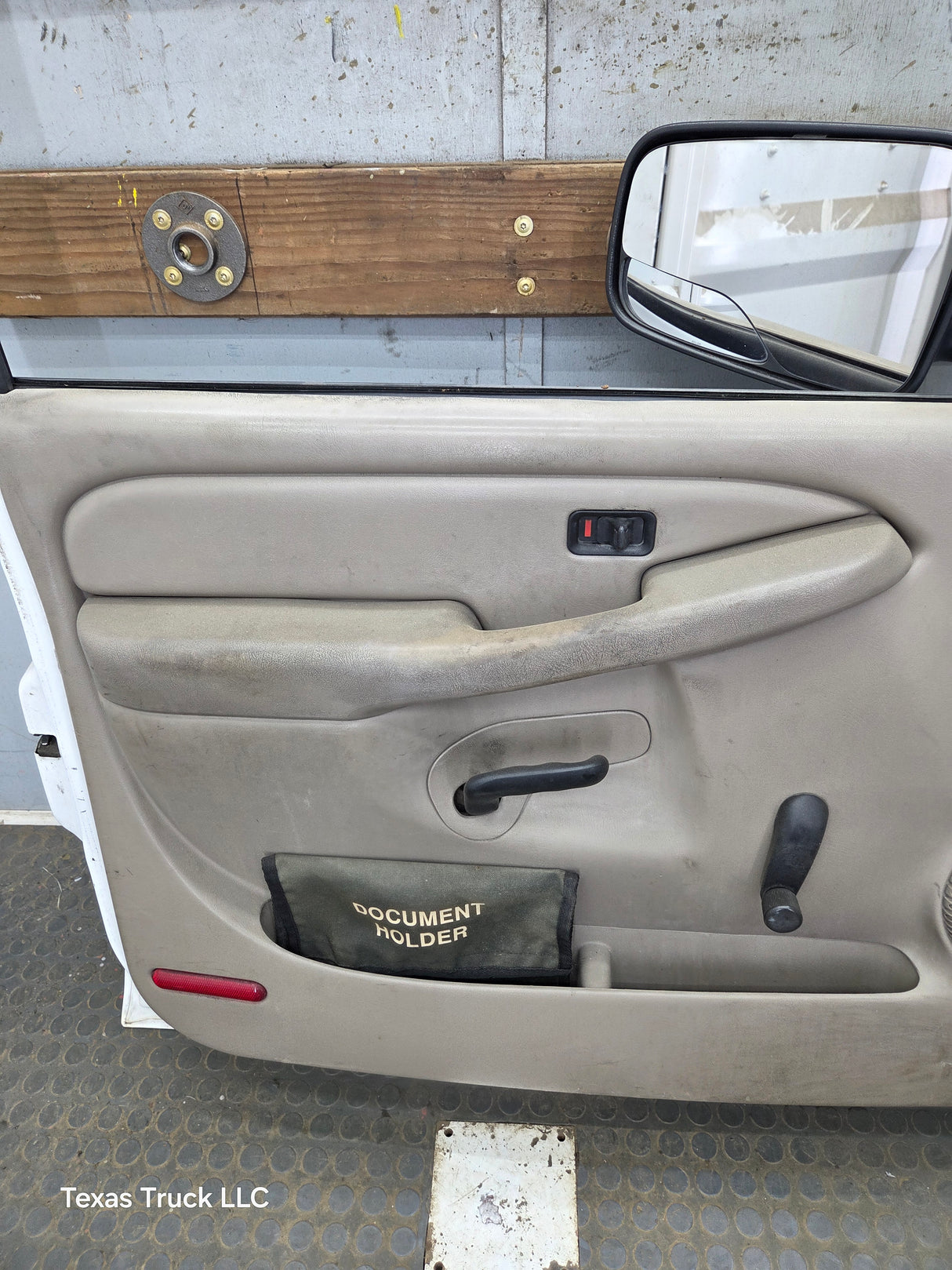 1999-2006 Chevrolet Silverado / GMC Sierra 1500 2500 3500 HD Front Driver Side Door LH