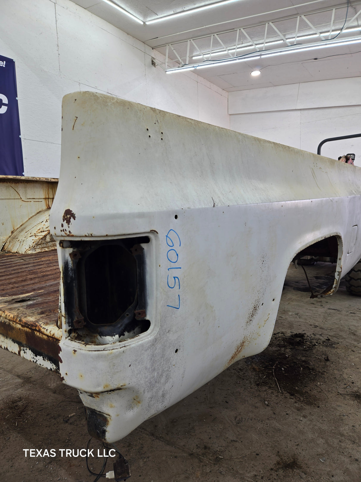 1979-1987 Chevrolet / GMC Square Body 8' Long Bed C10 C15 C20 C25 C35 K10 K15 K20 K25 K35