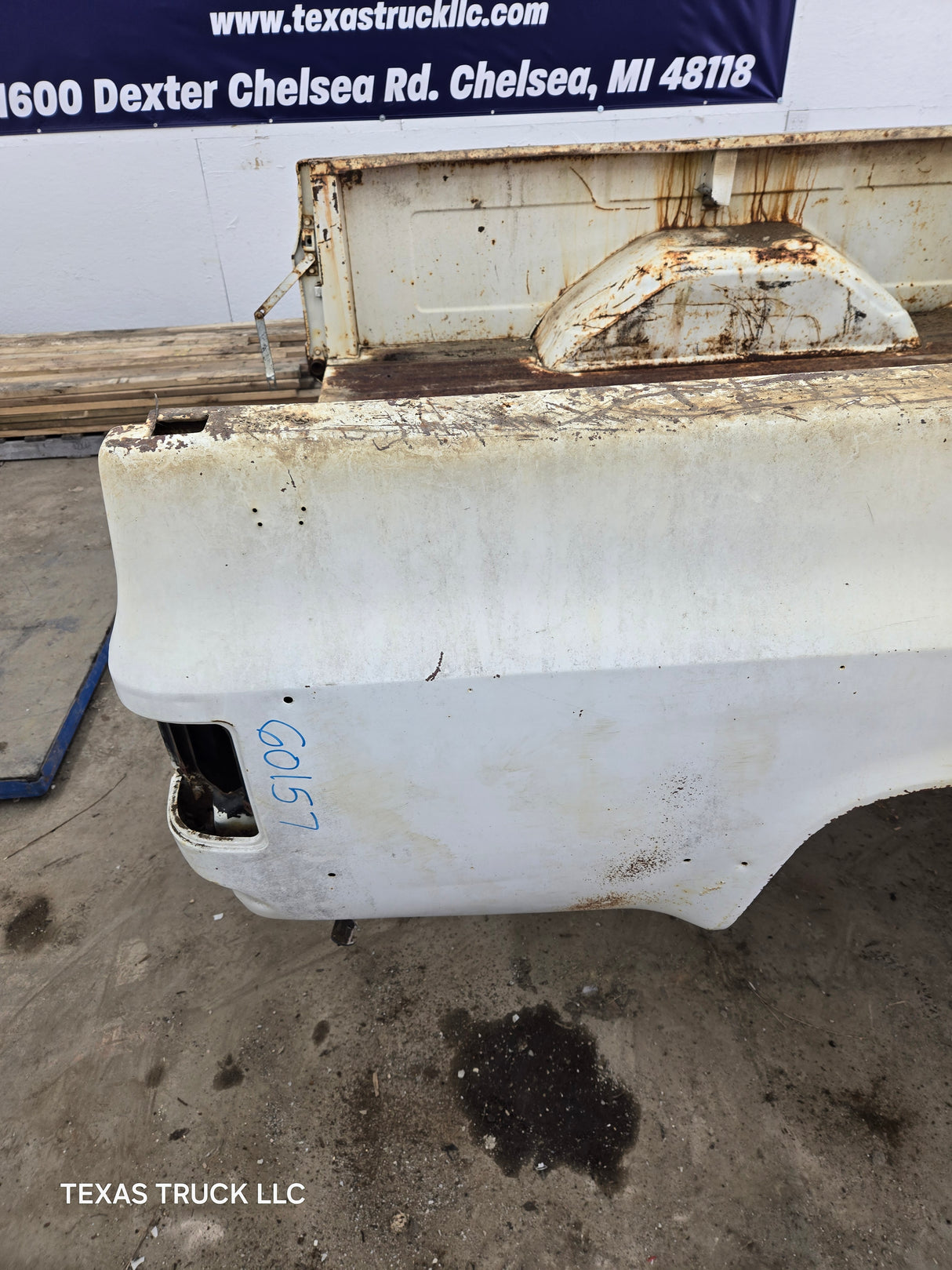 1979-1987 Chevrolet / GMC Square Body 8' Long Bed C10 C15 C20 C25 C35 K10 K15 K20 K25 K35