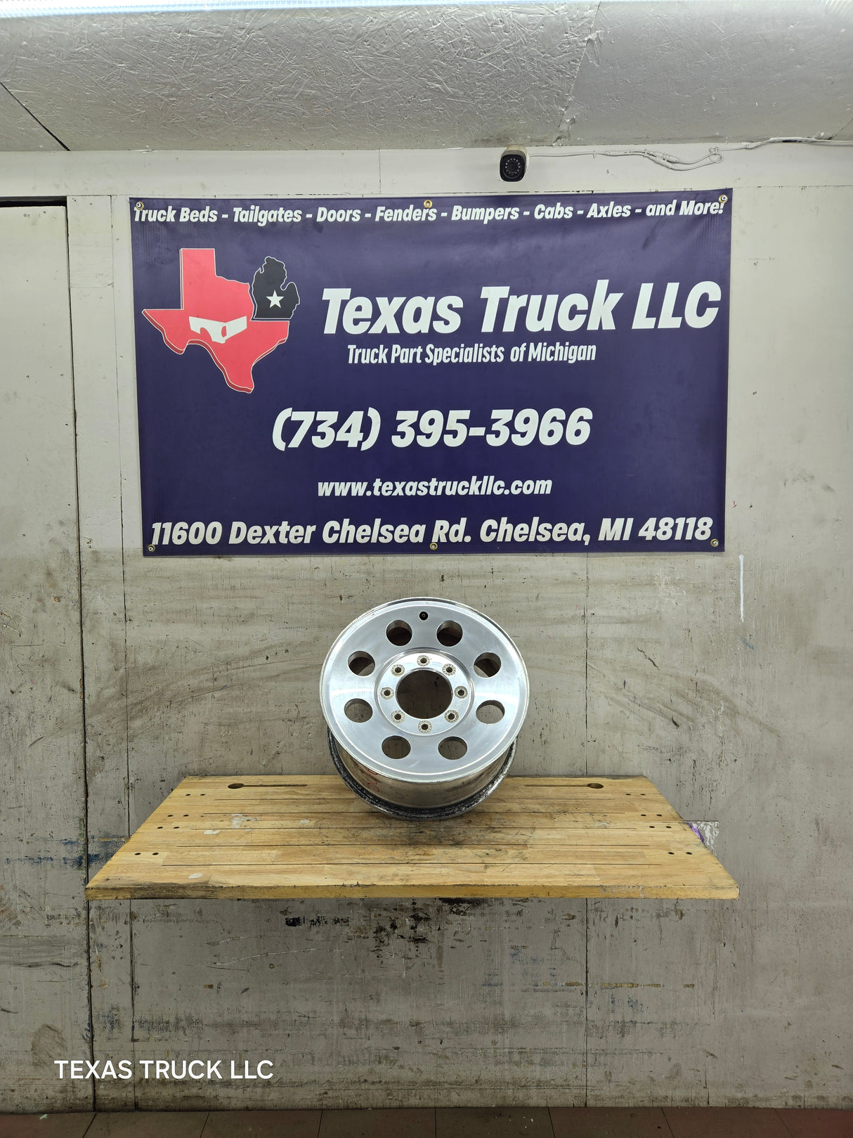 2005-2007 Ford Super Duty F250 F350 17" x 7.5" Aluminum Wheel 8x170 SRW
