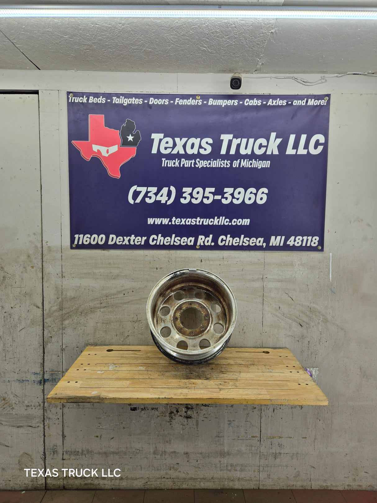 2005-2007 Ford Super Duty F250 F350 17" x 7.5" Aluminum Wheel 8x170 SRW