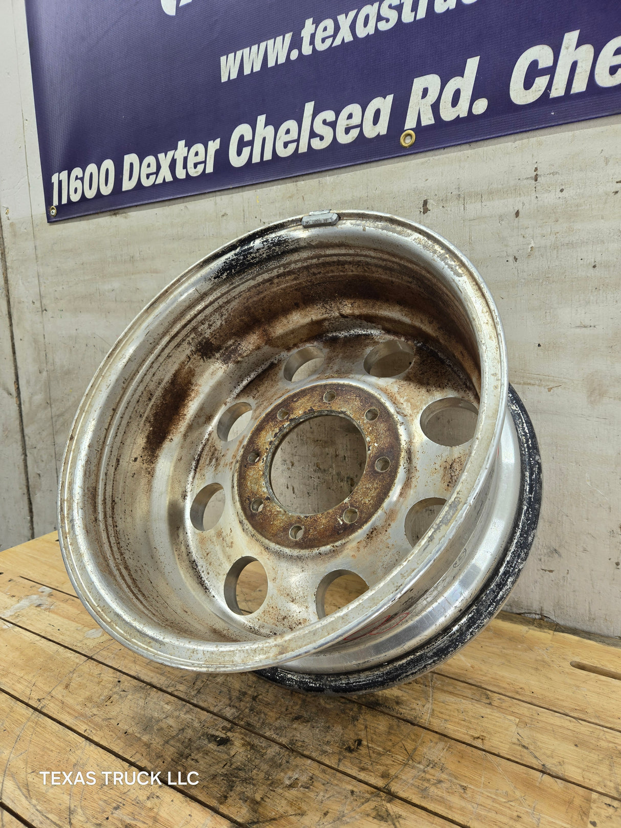 2005-2007 Ford Super Duty F250 F350 17" x 7.5" Aluminum Wheel 8x170 SRW