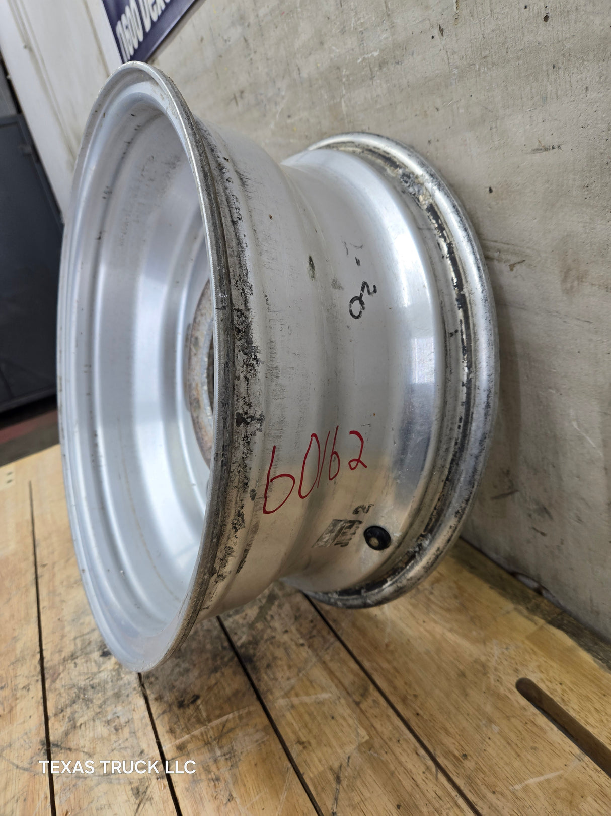 1999-2004 Ford F250 F350 Super Duty Excursion 16" Polished Aluminum Wheel Rim