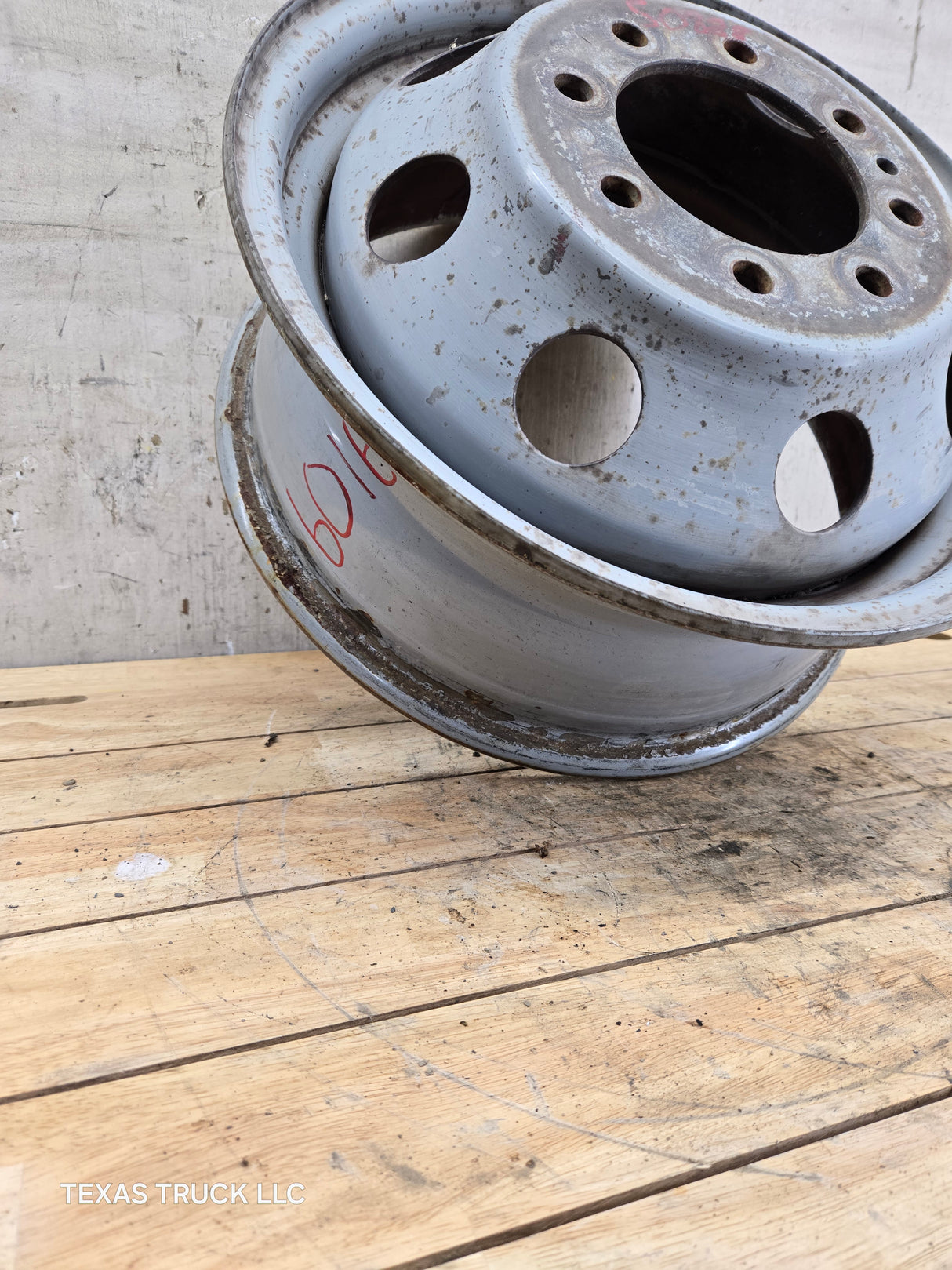 1992-2007 Ford Van E350 8 lug Dually Wheel