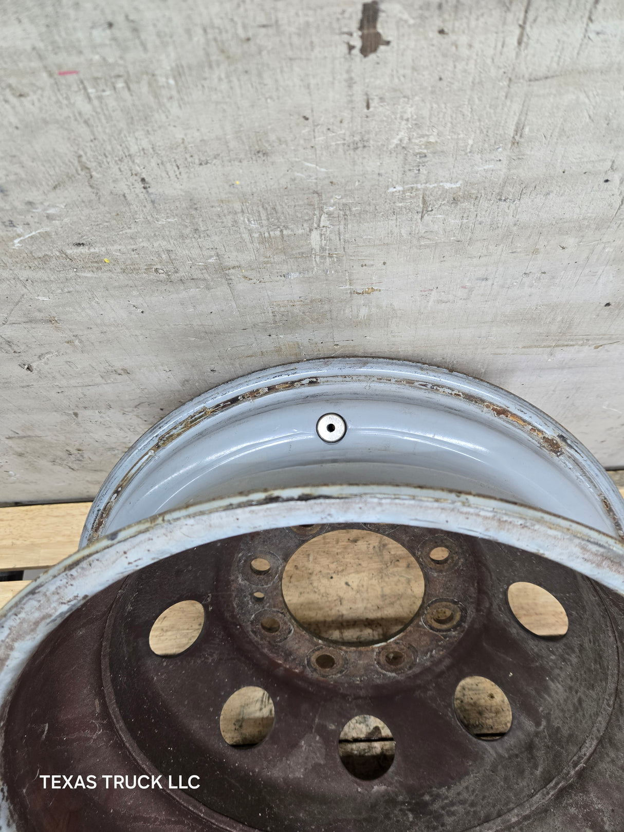 1992-2007 Ford Van E350 8 lug Dually Wheel