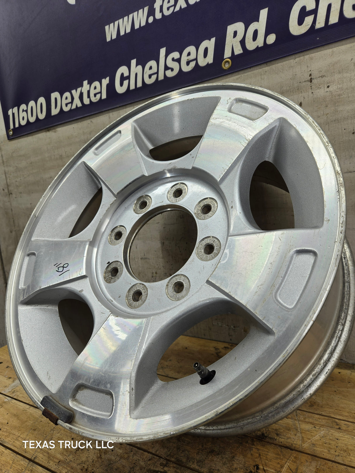 2009-2016 Ford Super Duty F250 F350 18" x 8" Aluminum Wheel 8x170 SRW