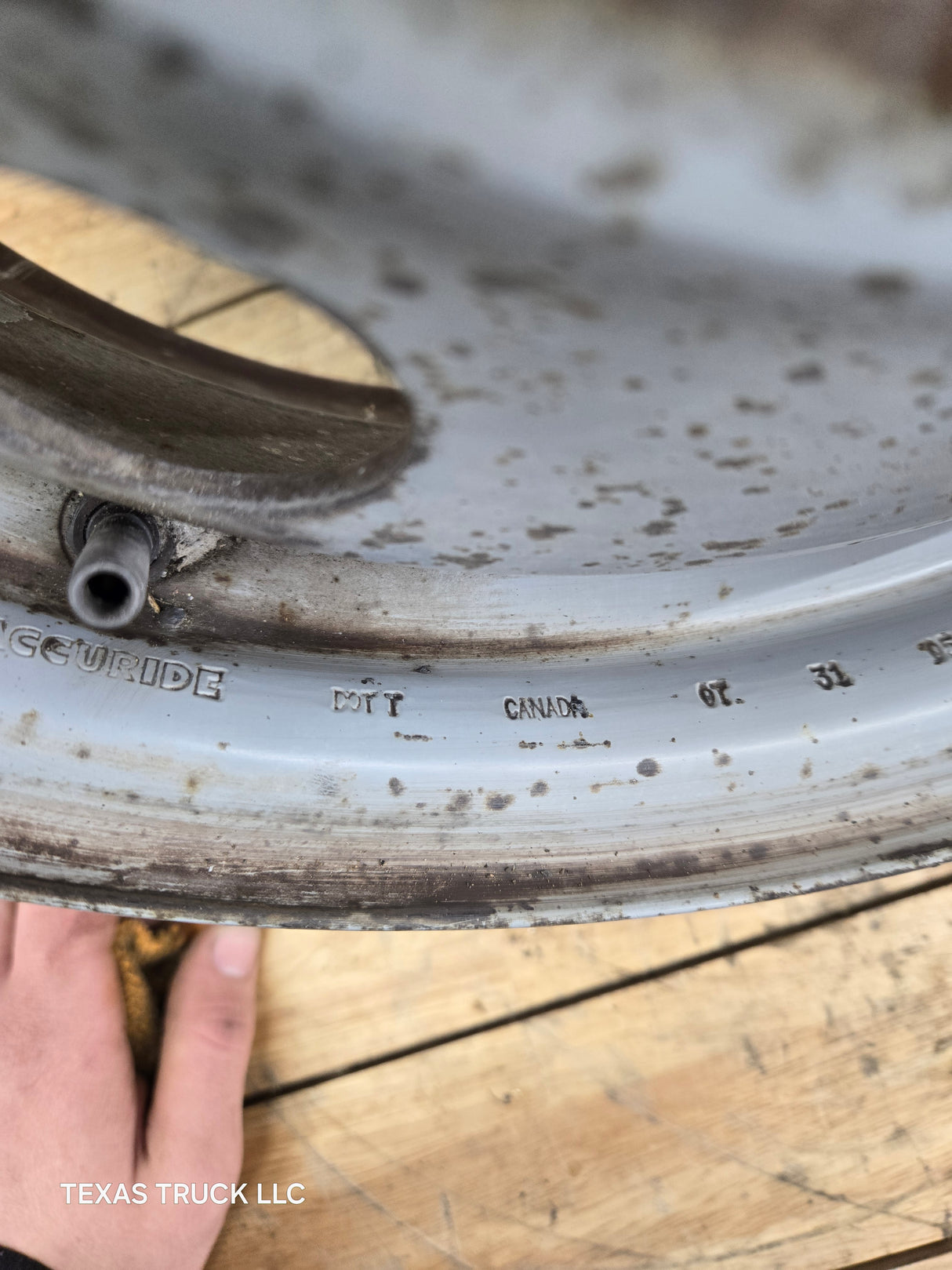 1992-2007 Ford Van E350 8 lug Dually Wheel