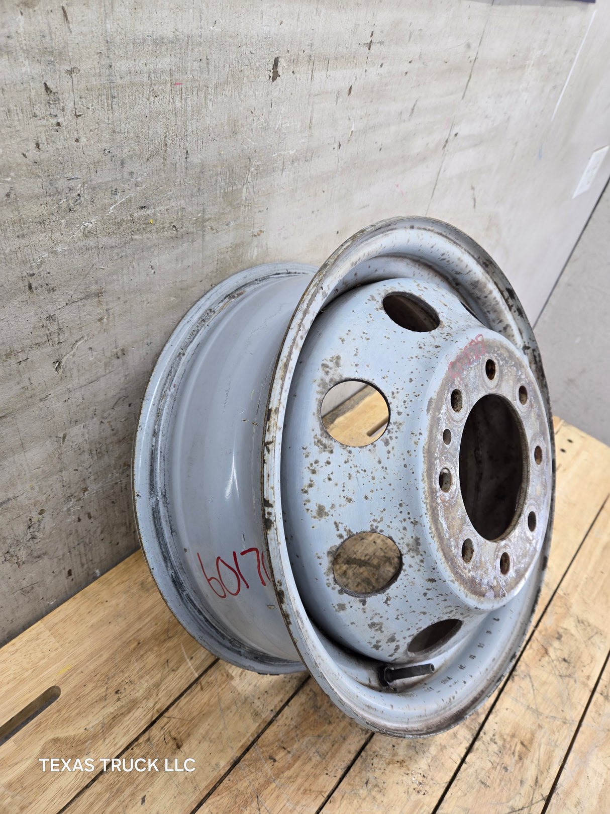 1992-2007 Ford Van E350 8 lug Dually Wheel