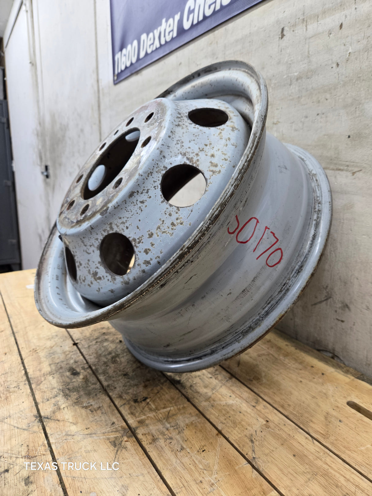 1992-2007 Ford Van E350 8 lug Dually Wheel
