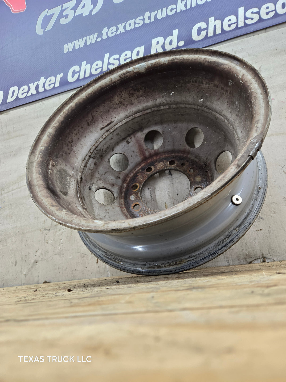 1992-2007 Ford Van E350 8 lug Dually Wheel