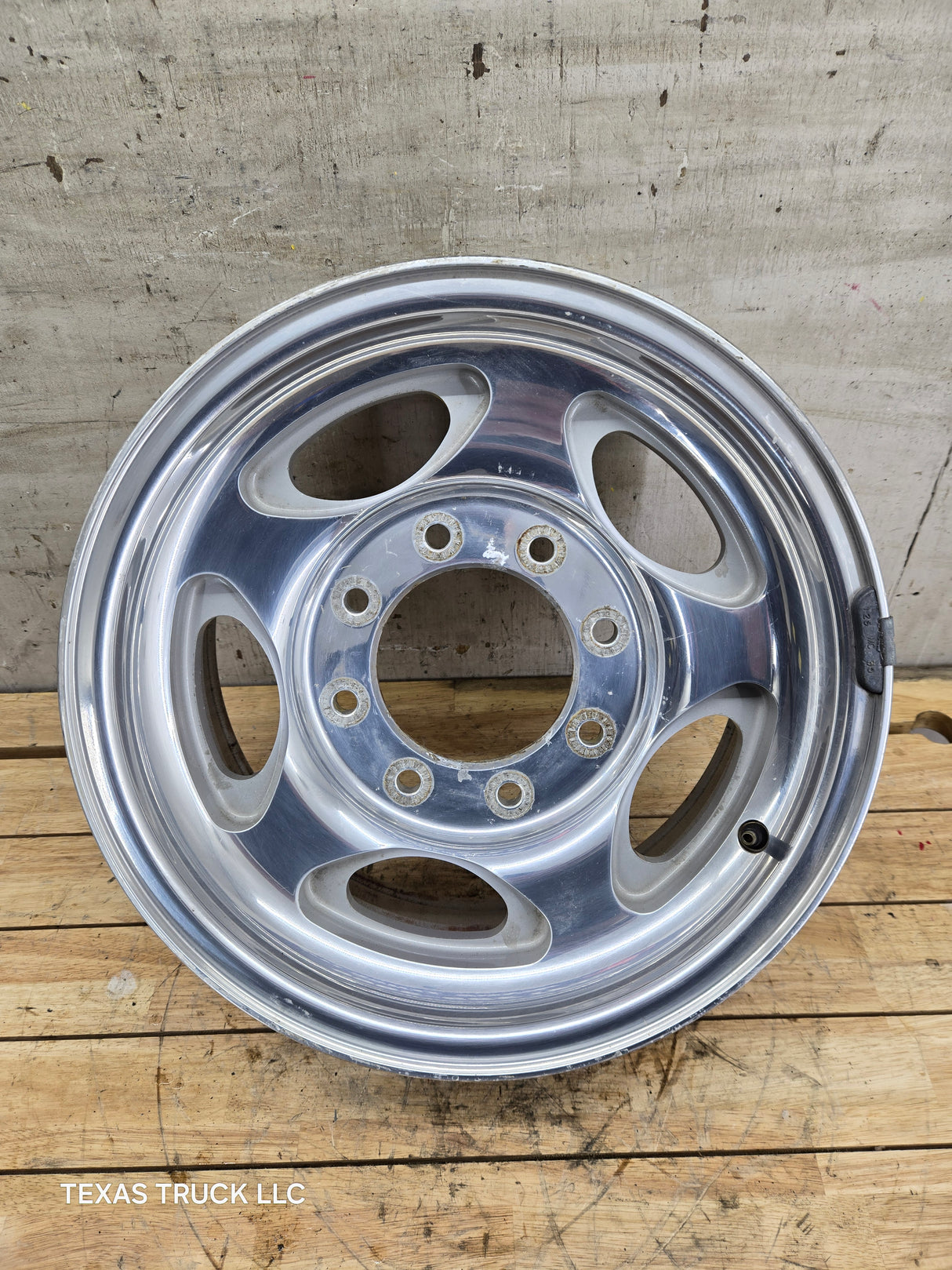1999-2004 Ford F250 F350 Super Duty Excursion 16" Polished Aluminum Wheel Rim
