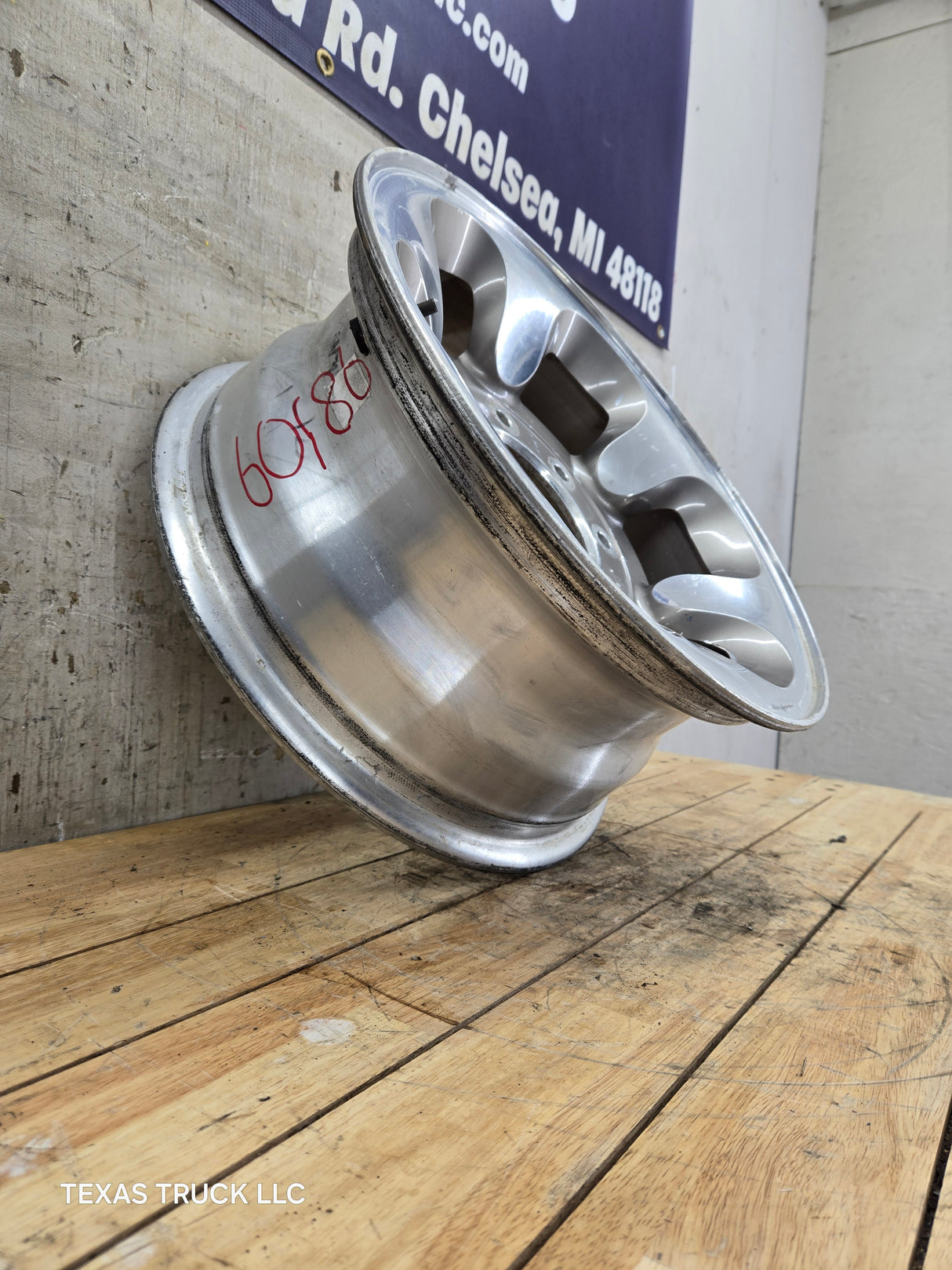 1999-2004 Ford F250 F350 Super Duty Excursion 16 x 7" Polished Aluminum Wheel Rim 8 x 170