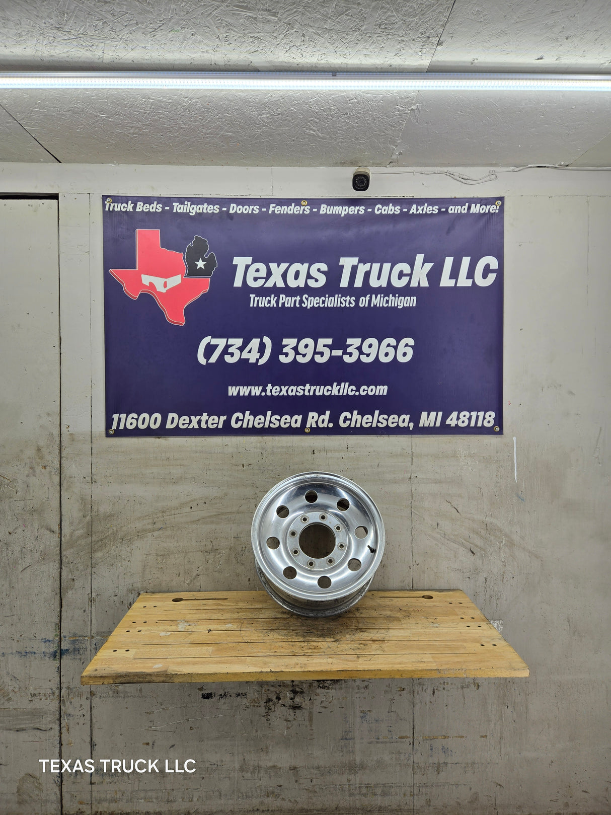 1999-2004 Ford F250 F350 Super Duty Excursion 16" Polished Aluminum Wheel Rim