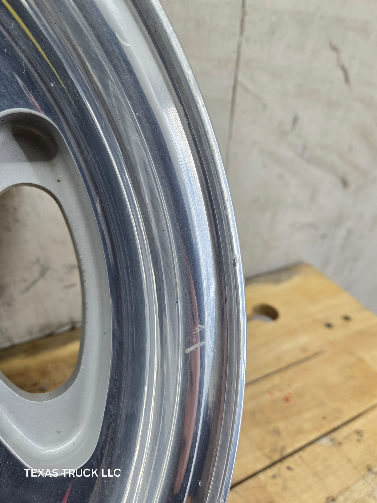 1999-2004 Ford F250 F350 Super Duty Excursion 16" Polished Aluminum Wheel Rim