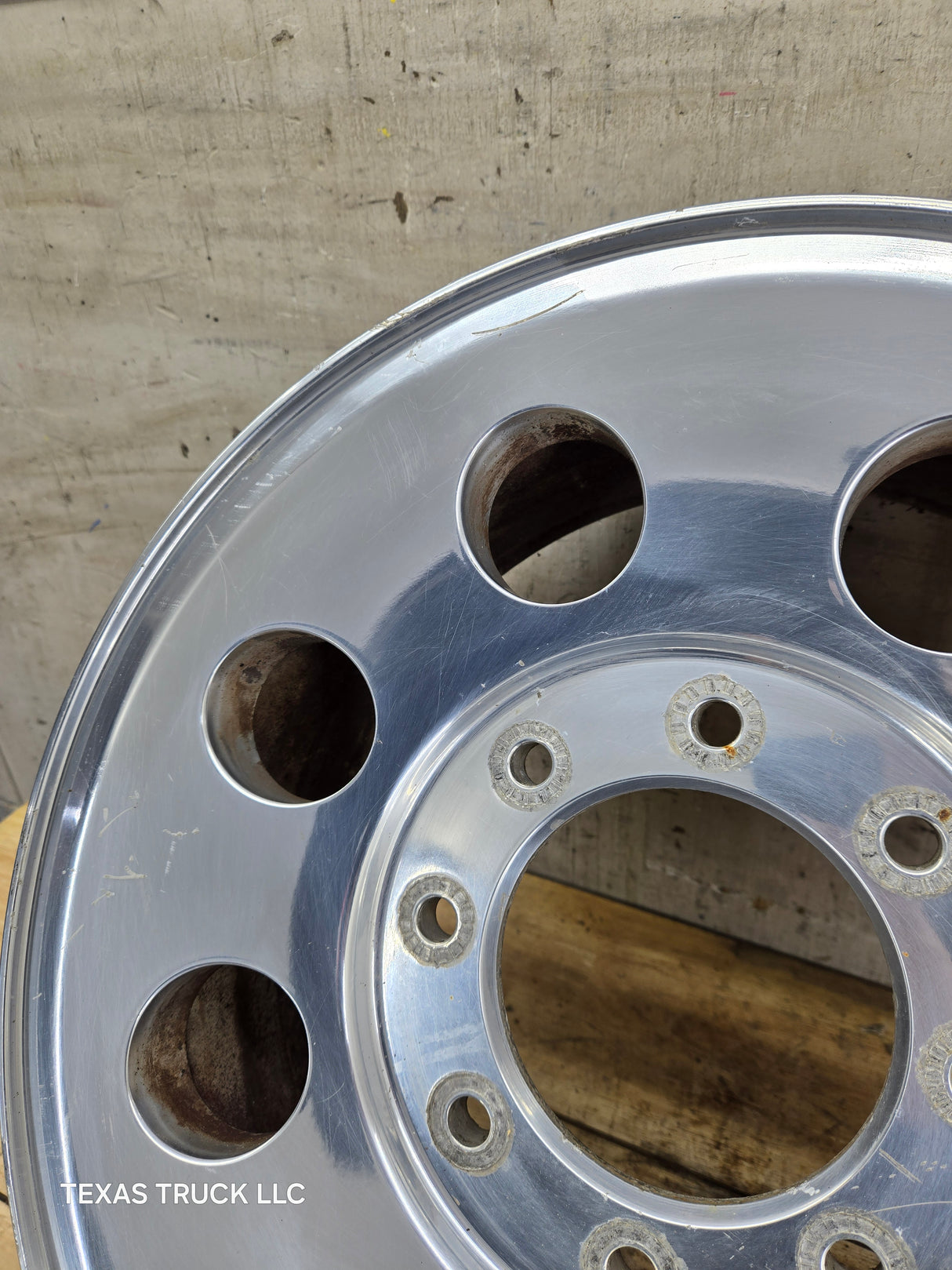 2005-2007 Ford Super Duty F250 F350 17" x 7.5" Aluminum Wheel 8x170 SRW