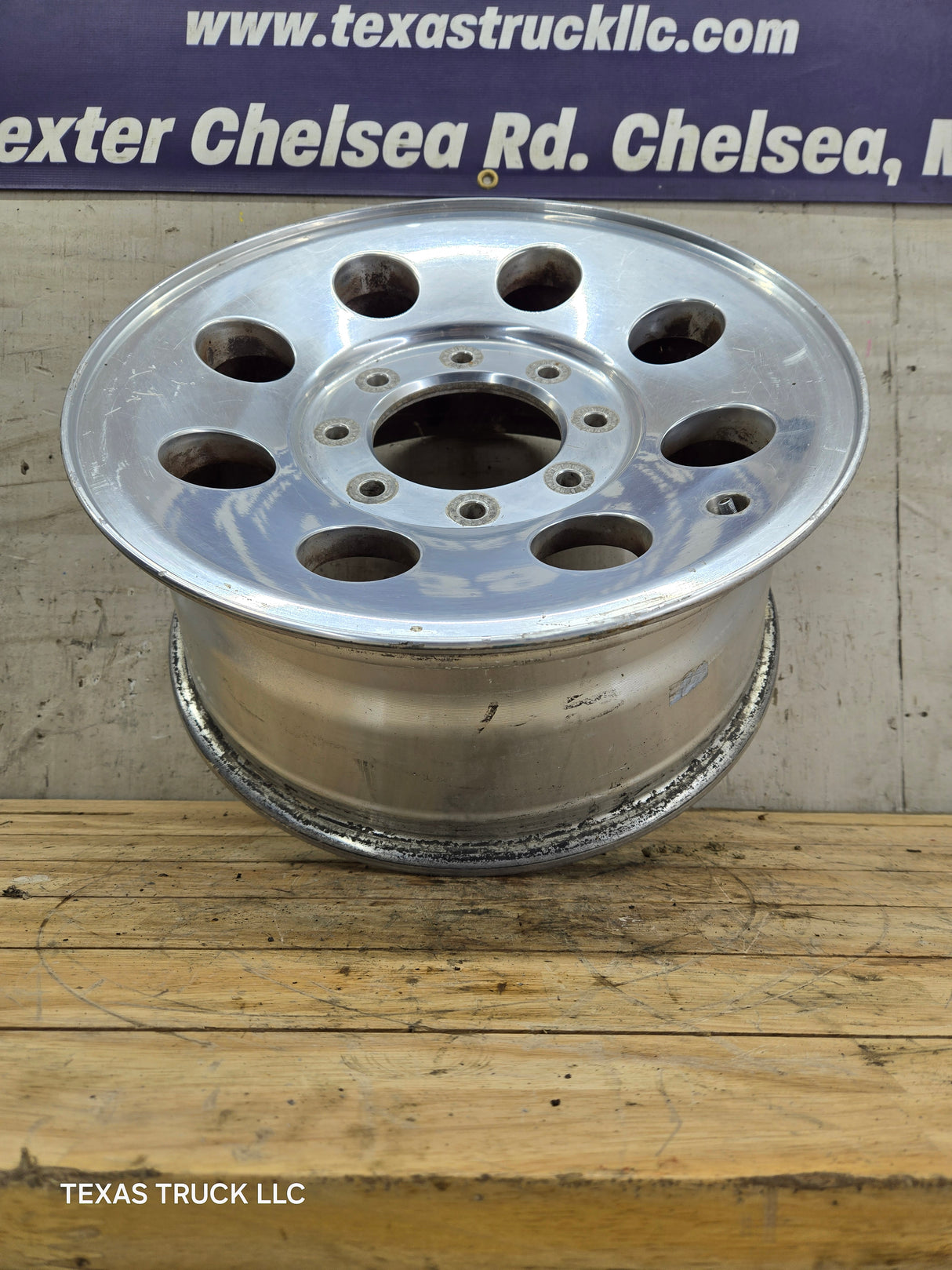 2005-2007 Ford Super Duty F250 F350 17" x 7.5" Aluminum Wheel 8x170 SRW
