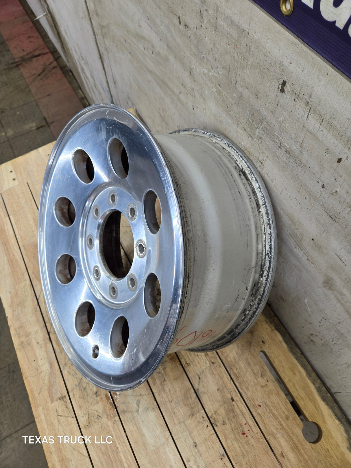 2005-2007 Ford Super Duty F250 F350 17" x 7.5" Aluminum Wheel 8x170 SRW