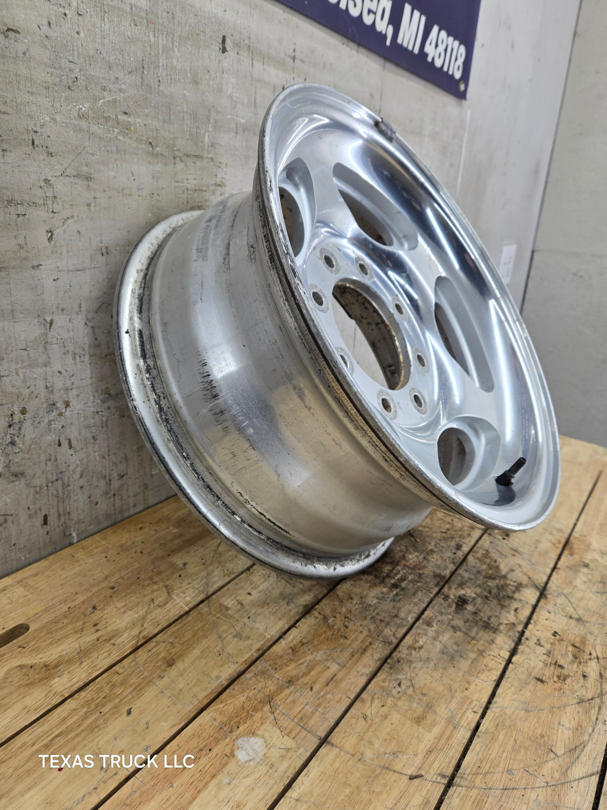 1999-2004 Ford F250 F350 Super Duty Excursion 16 x 7" Polished Aluminum Wheel Rim 8 x 170