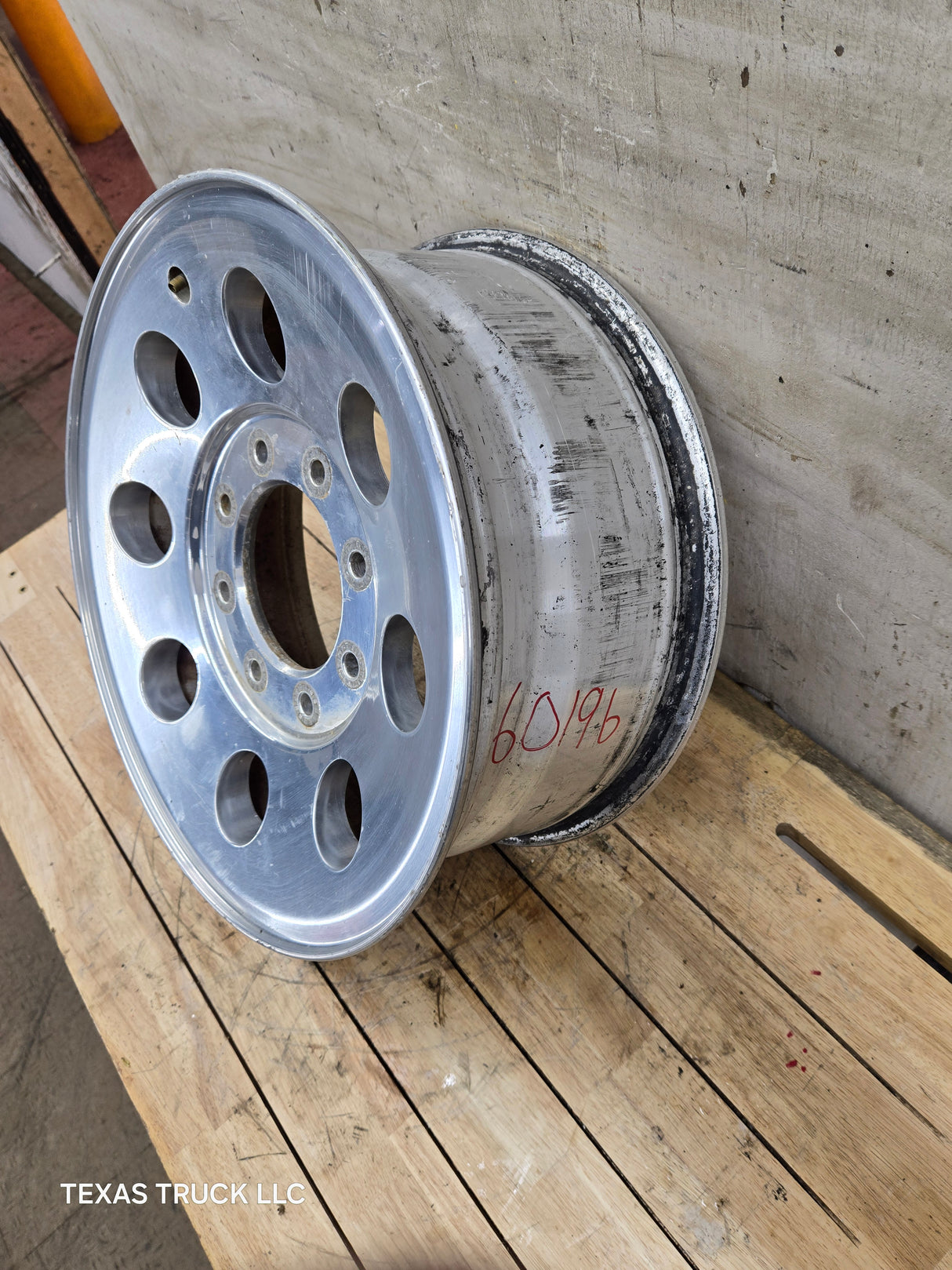 2005-2007 Ford Super Duty F250 F350 17" x 7.5" Aluminum Wheel 8x170 SRW