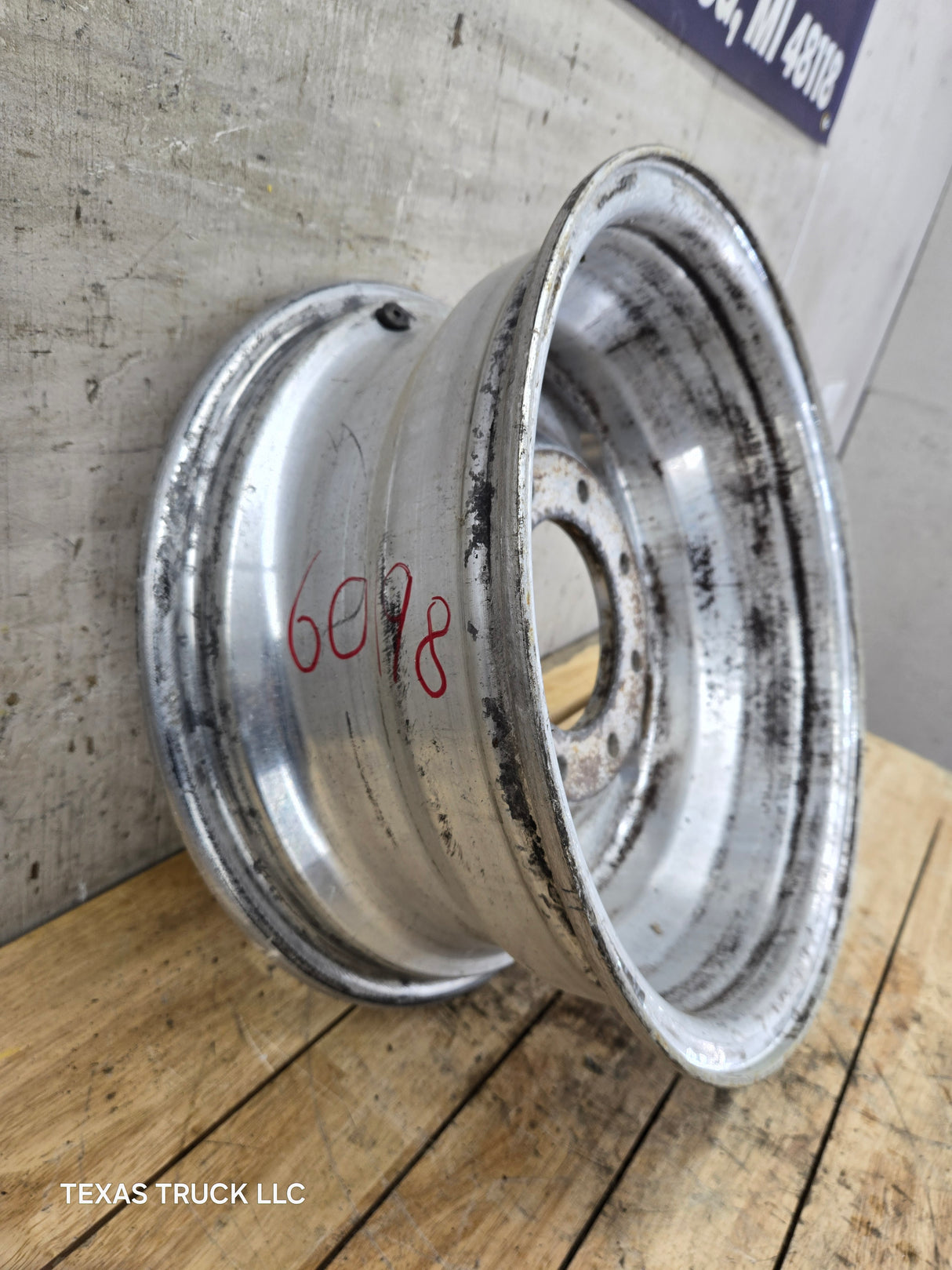 1999-2004 Ford F250 F350 Super Duty Excursion 16 x 7" Polished Aluminum Wheel Rim 8 x 170