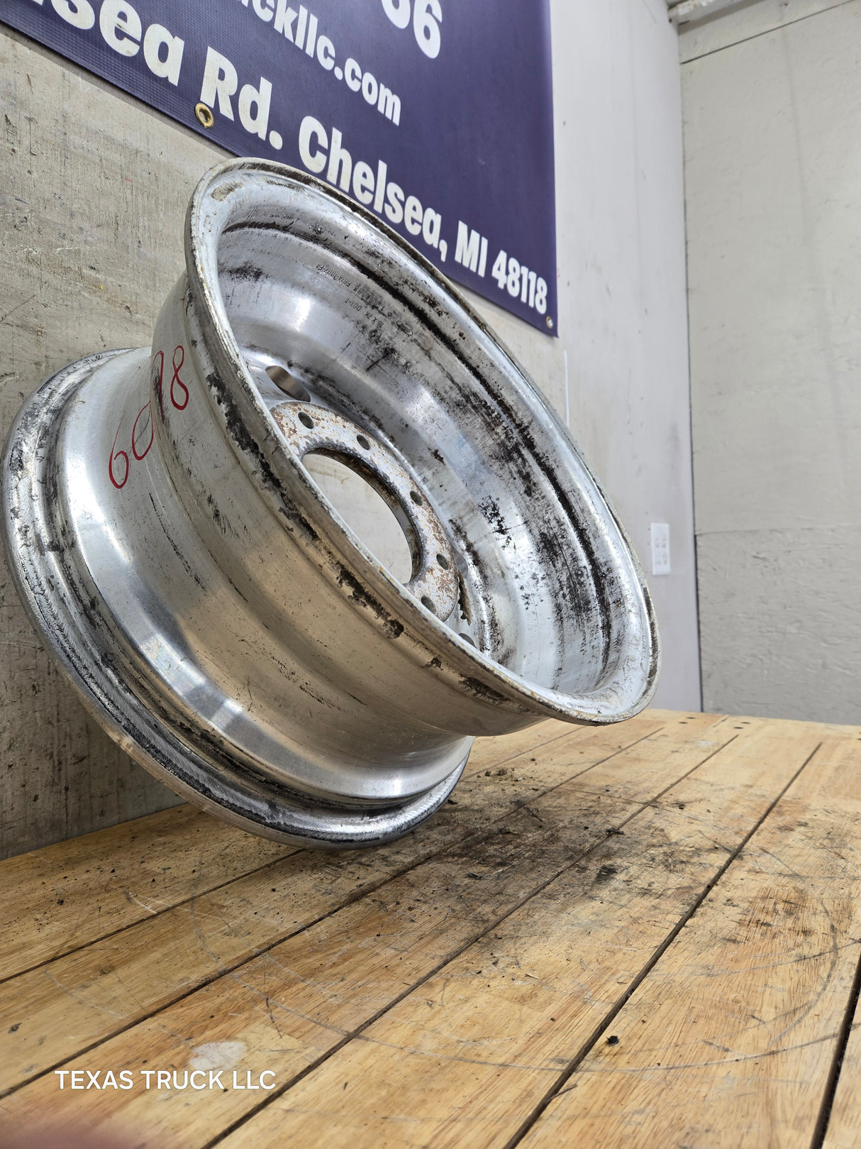 1999-2004 Ford F250 F350 Super Duty Excursion 16 x 7" Polished Aluminum Wheel Rim 8 x 170