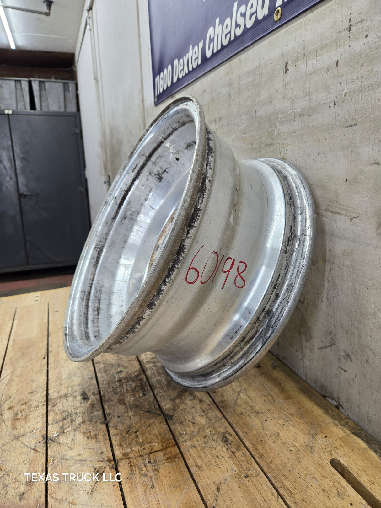 1999-2004 Ford F250 F350 Super Duty Excursion 16 x 7" Polished Aluminum Wheel Rim 8 x 170