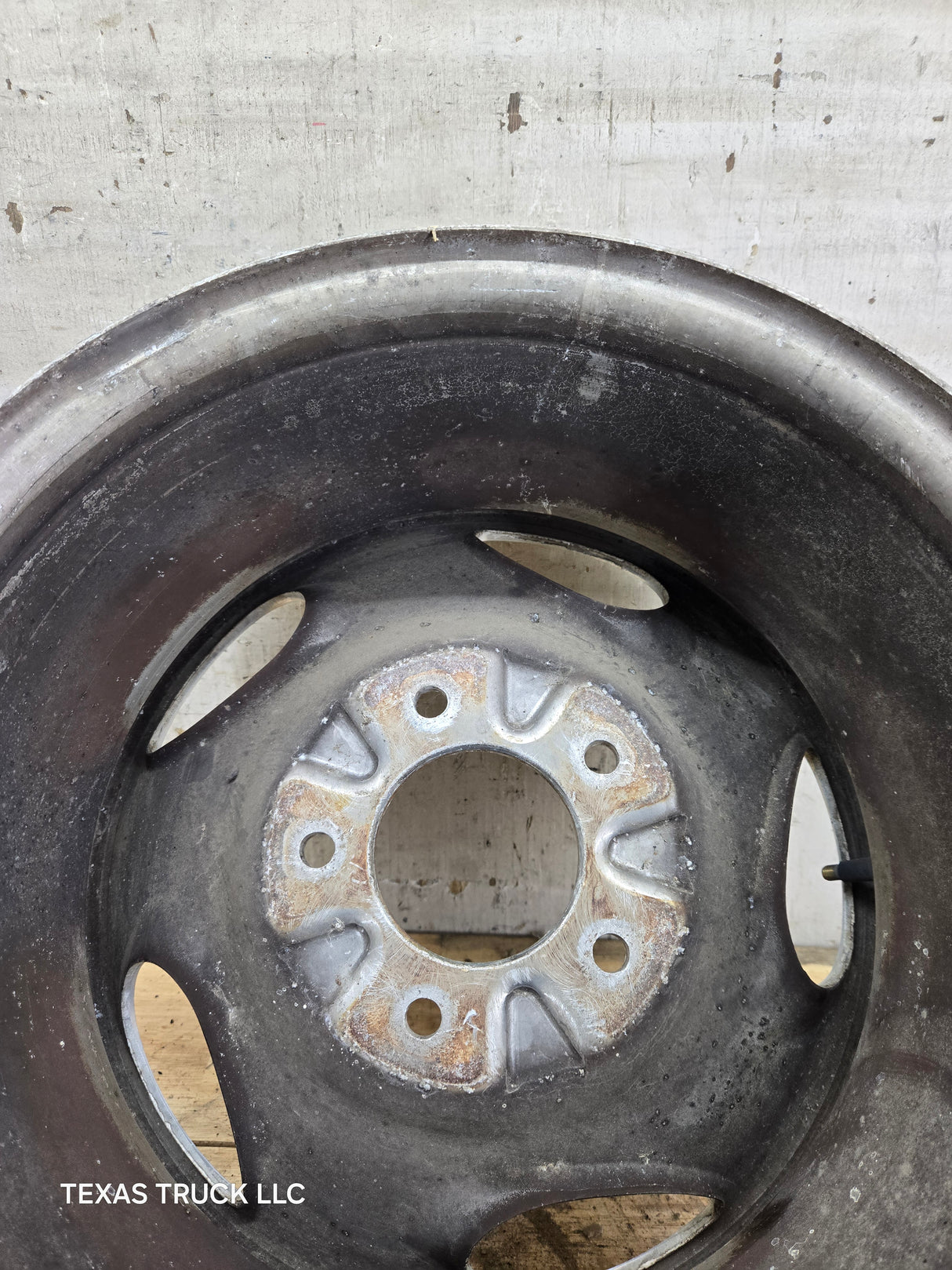 1999-2004 Ford F150 16" x 7" Aluminum Wheel Rim