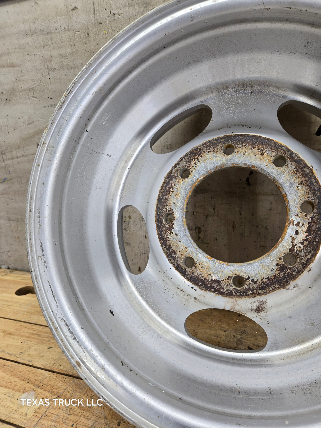 1999-2004 Ford F250 F350 Super Duty Excursion 16 x 7" Polished Aluminum Wheel Rim 8 x 170