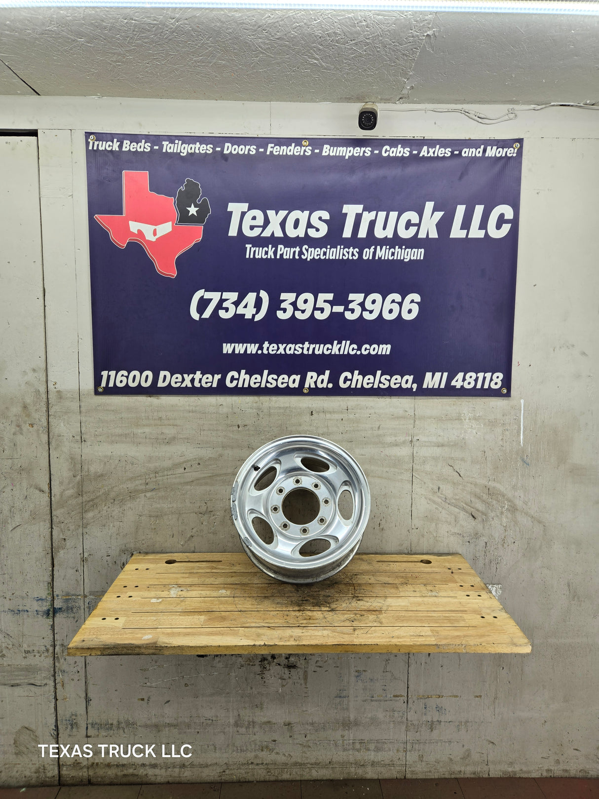 1999-2004 Ford F250 F350 Super Duty Excursion 16 x 7" Polished Aluminum Wheel Rim 8 x 170