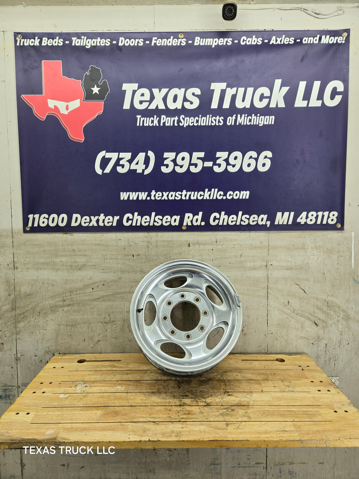 1999-2004 Ford F250 F350 Super Duty Excursion 16 x 7" Polished Aluminum Wheel Rim 8 x 170