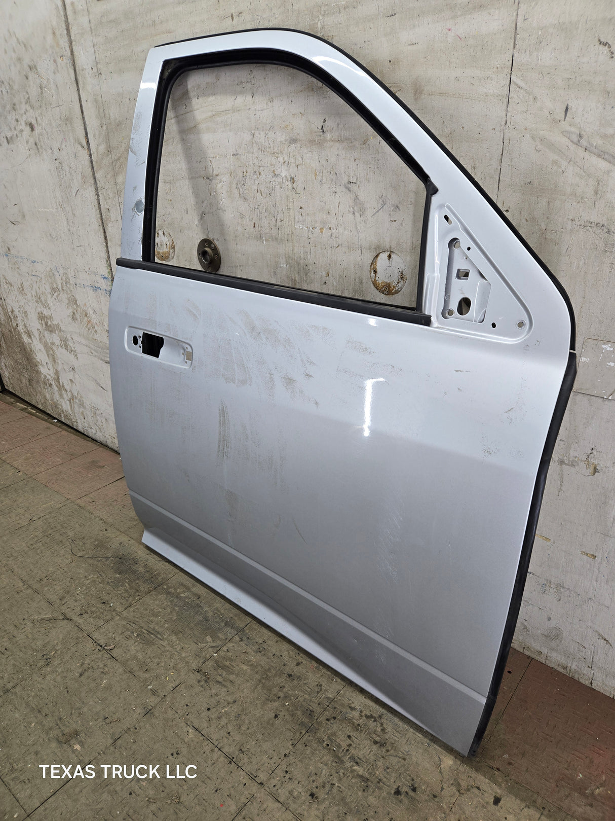 2009-2018 Dodge Ram 4th Gen Passenger Side RH Front Quad Crew Cab Door 1500 2500 3500 4500 5500