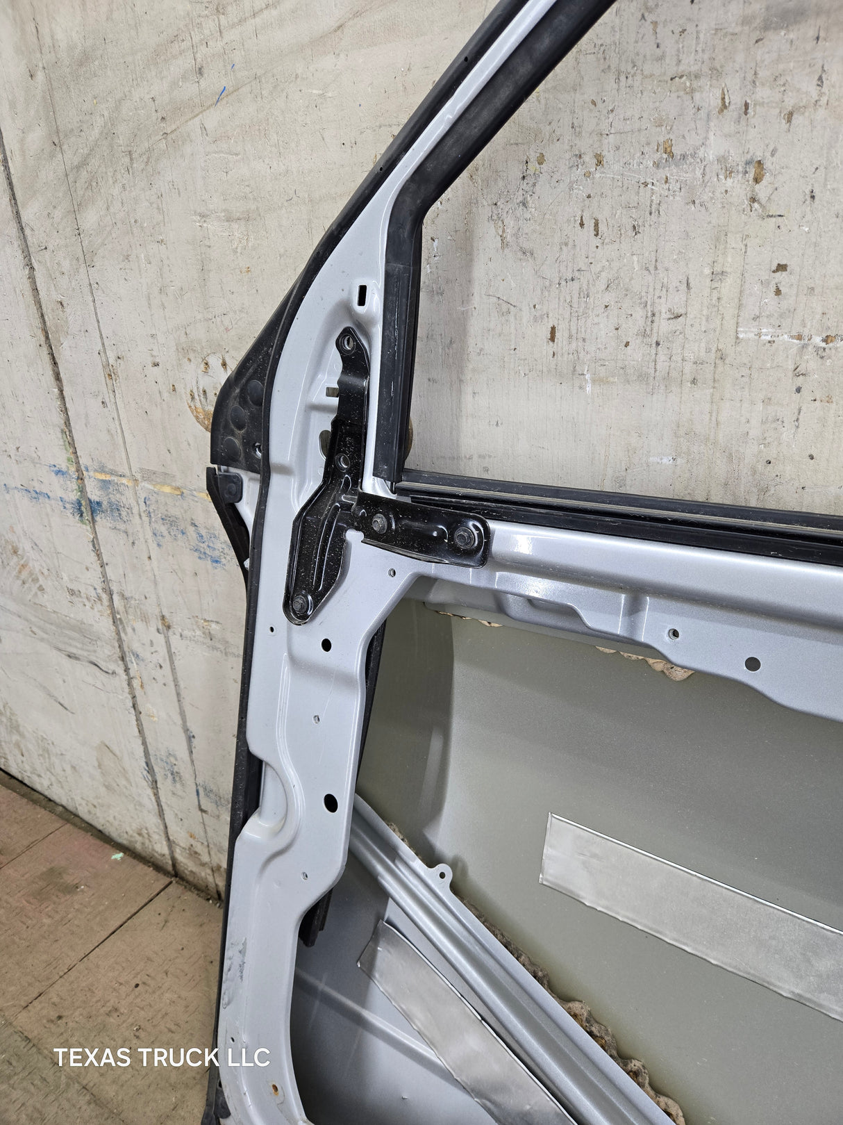2009-2018 Dodge Ram 4th Gen Passenger Side RH Front Quad Crew Cab Door 1500 2500 3500 4500 5500