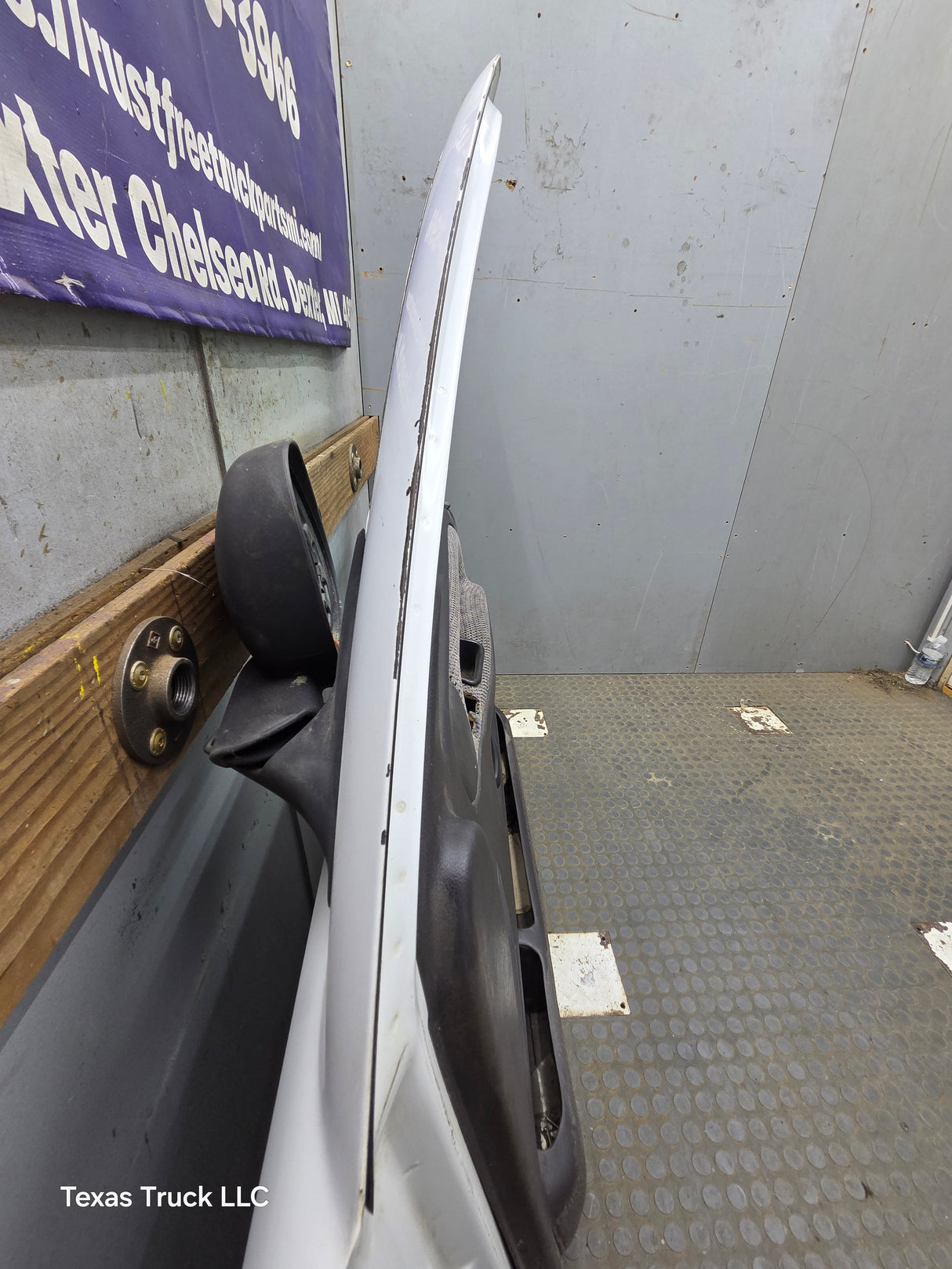 1994-2002 Dodge Ram 2nd Gen RH Passenger Side Front Door Regular Cab / 2 Door Ext Cab 1500 2500 3500 ROUND CORNER - White (Copy)