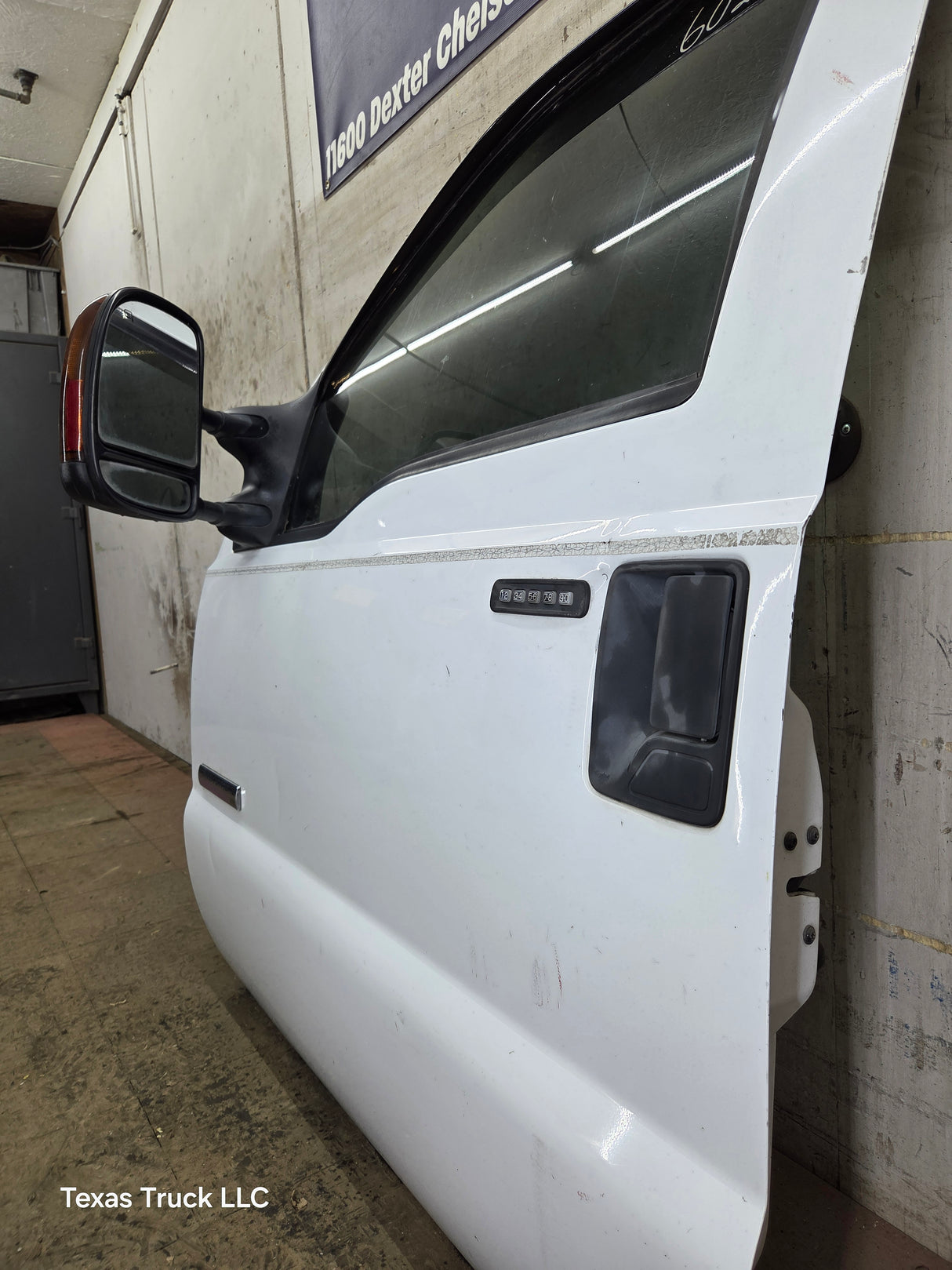 1999-2011 Ford Super Duty LH Driver Side Front Door F250 F350 F450 F550