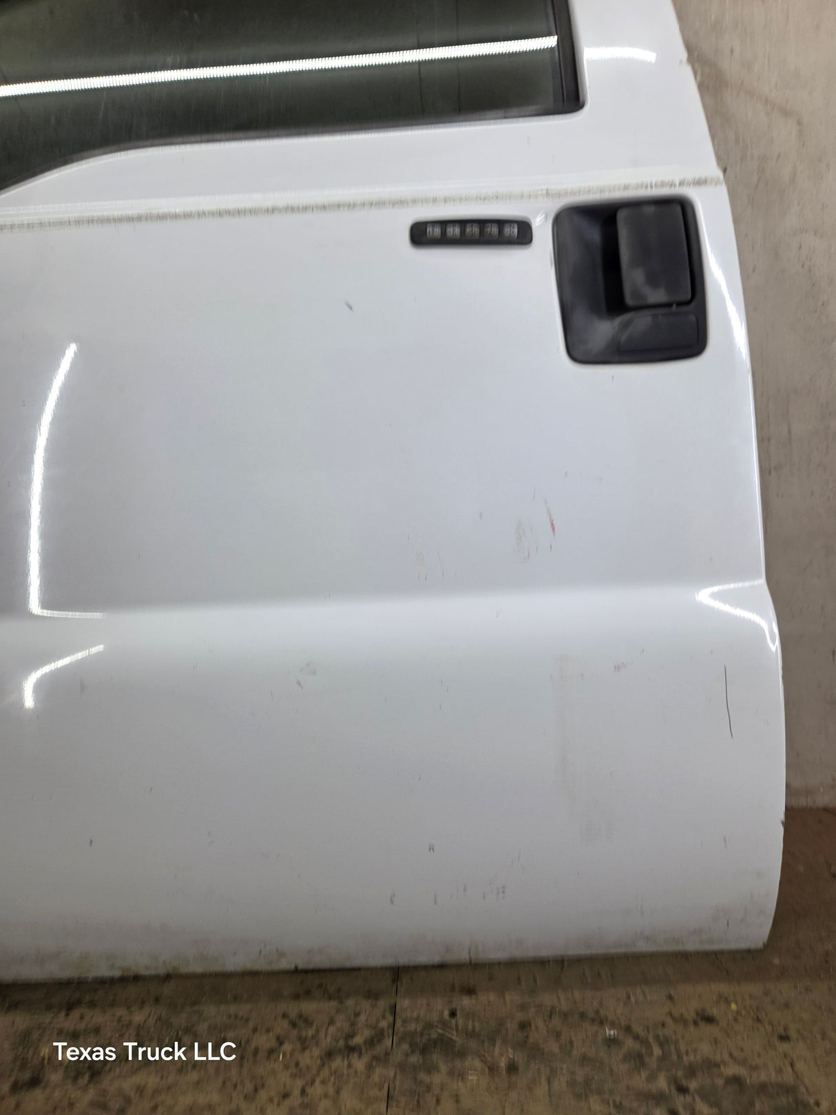 1999-2011 Ford Super Duty LH Driver Side Front Door F250 F350 F450 F550